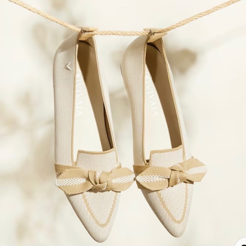 Vivaia Michelle Pointed Bow Flat Loafer Size 38 7-7.5 US